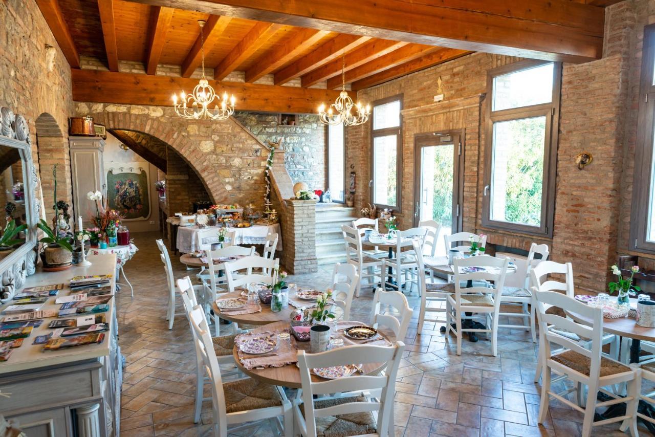 Agriturismo Le Fontanelle Da Valente Монтикири Екстериор снимка