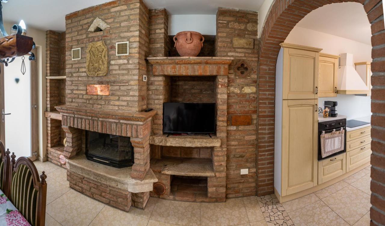 Agriturismo Le Fontanelle Da Valente Монтикири Екстериор снимка