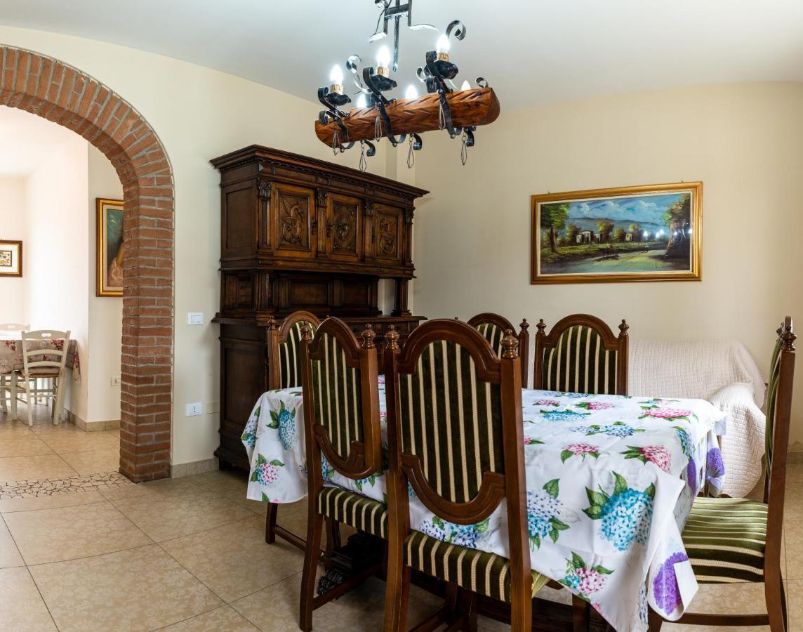 Agriturismo Le Fontanelle Da Valente Монтикири Екстериор снимка