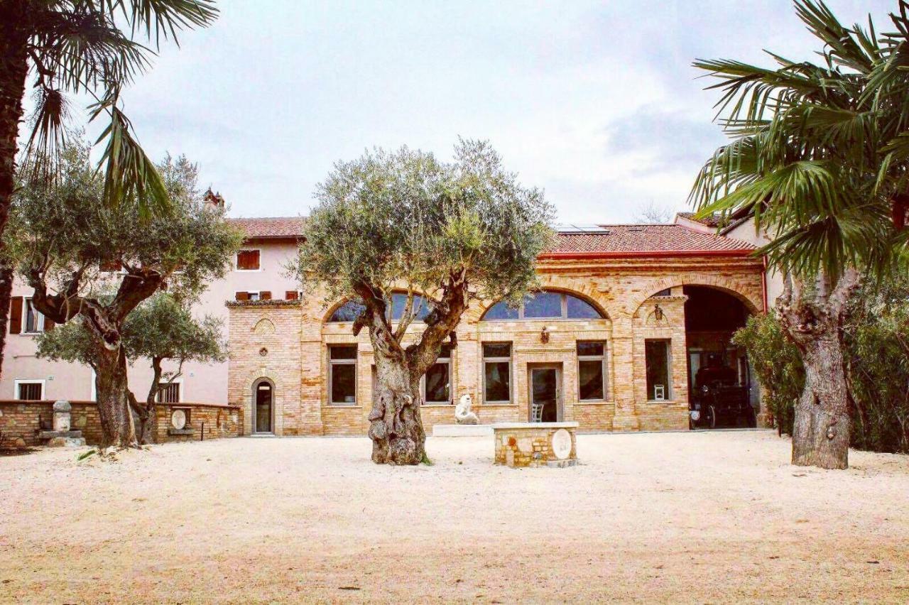 Agriturismo Le Fontanelle Da Valente Монтикири Екстериор снимка