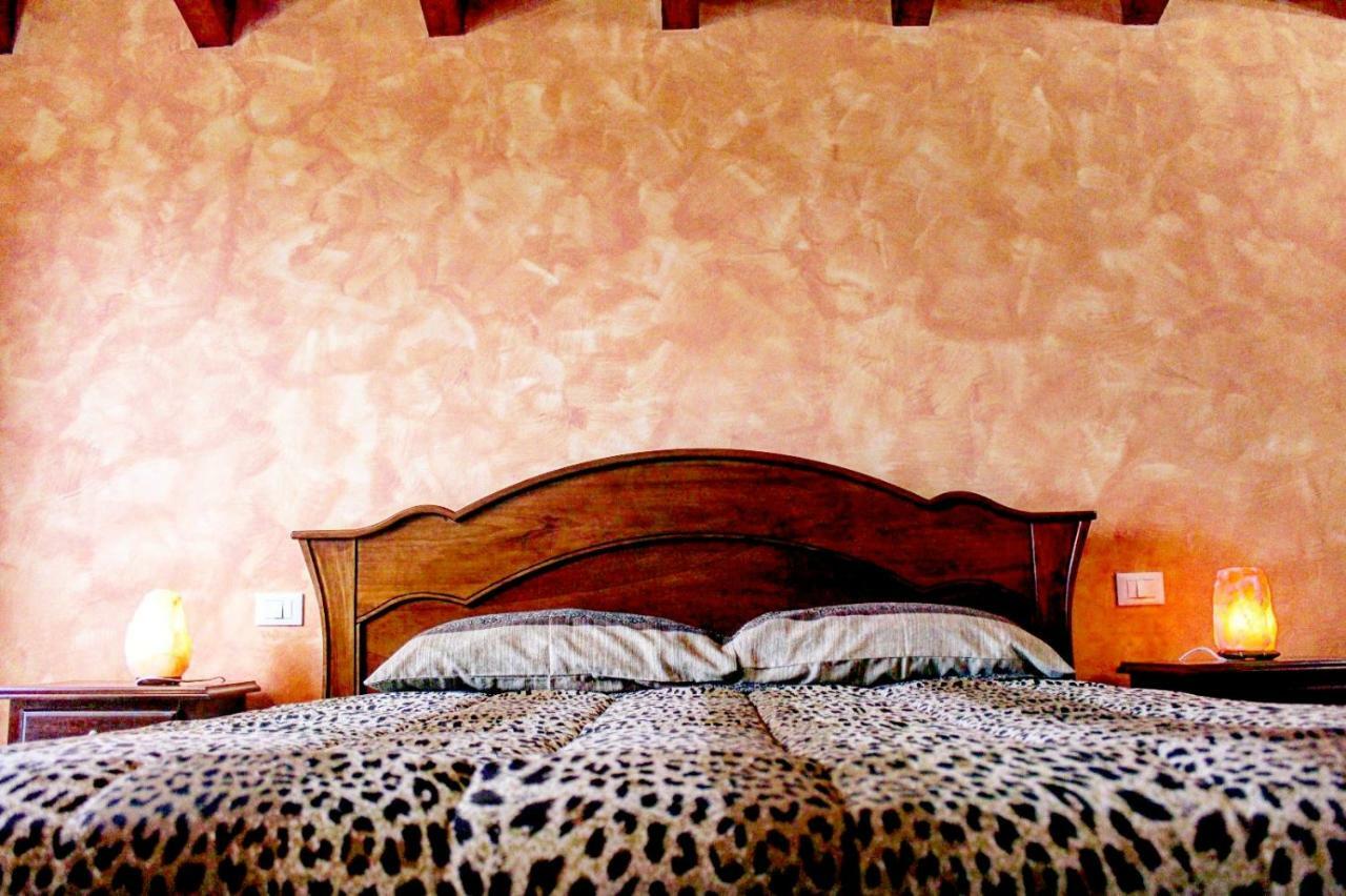 Agriturismo Le Fontanelle Da Valente Монтикири Екстериор снимка